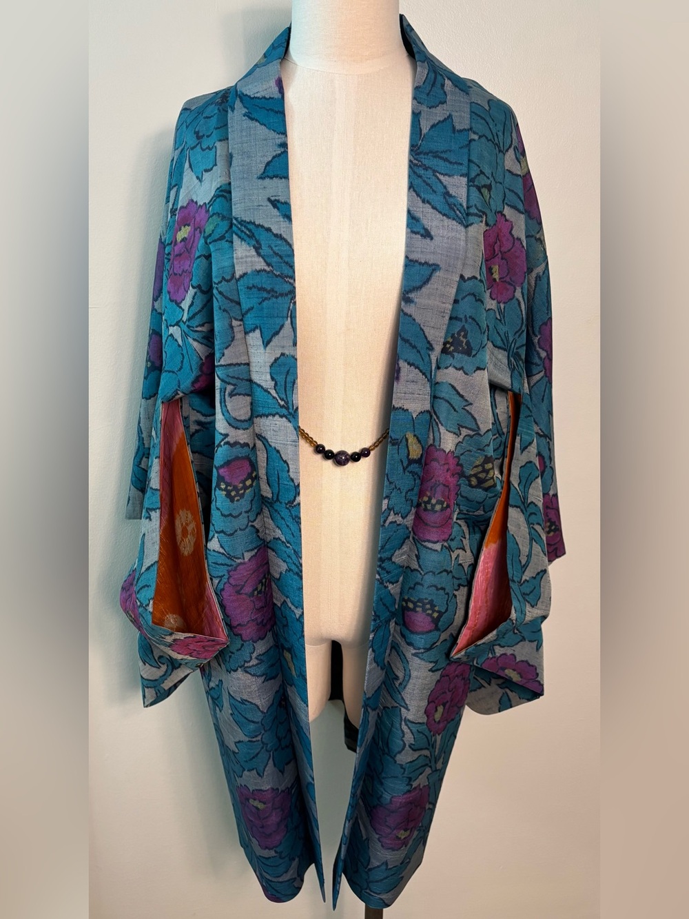 AUTHENTIC JAPANESE SILK HAORI JACKET WITH AMETHYST CLOSURE